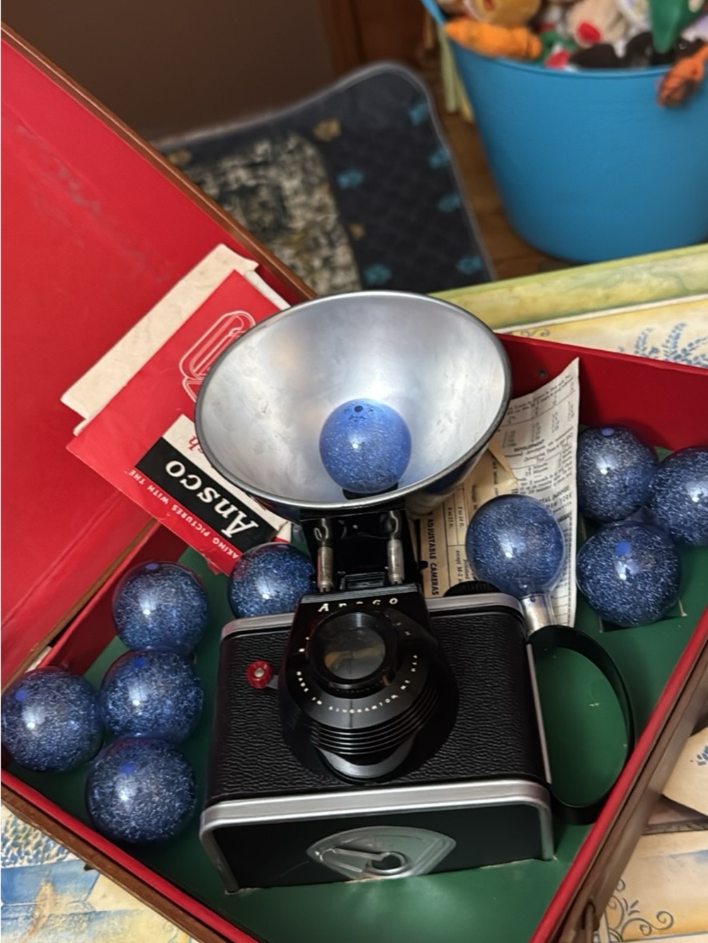 AMSO Vintage Box Camera with Silver Flash - Black